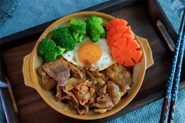 食小资日式肥牛饭