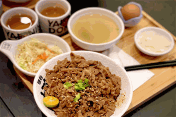 熊吞大碗丼日式烧肉饭