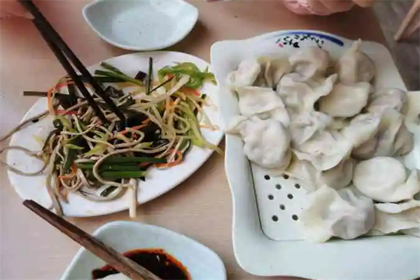 东北烧烤饺子馆